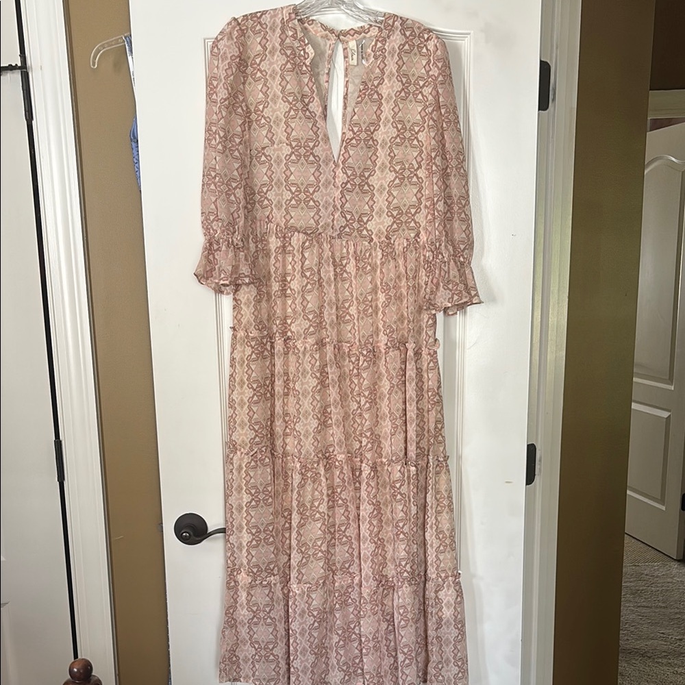 Elegant Pink Patterned Dress